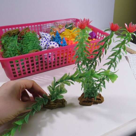 Under Water Plastic Sea Shells, Plants etc, WEIGHTED, DESIGNED TO BE UNDER WATER - Picture 11 of 16
